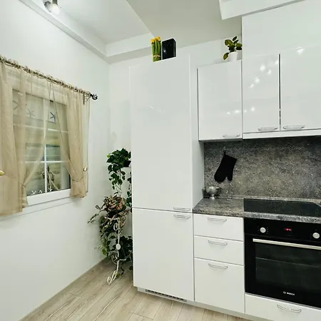 Almera 1 Alexandros Apartament